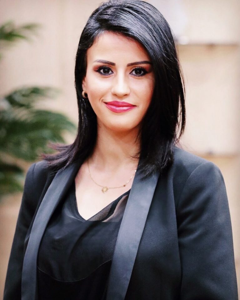 الإعلامية سونيا الزغول تشهر كتابها الجديد “الكماشة”