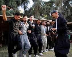 الكاكائيون يفرون من قراهم خوفامن داعش