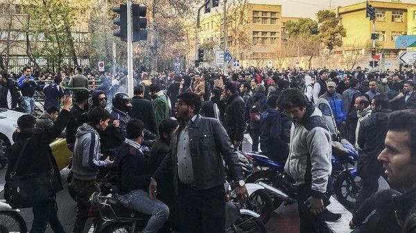 البيت الابيض يعلن رسميا دعمه للاحتجاجات في ايران