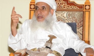 مفتي سلطنة عُمان يهنئ الأفغان بـ”الفتح المبين والنصر العتيد على الغزاة المعتدين”