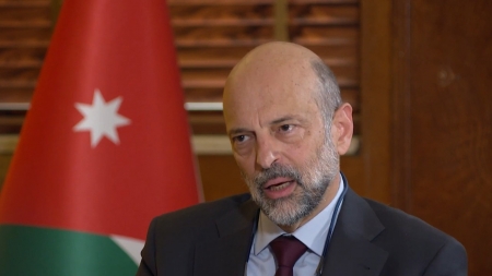 رئيس الوزراء الأردني: سنكون مضطرين لإعادة النظر بالعلاقة مع إسرائيل