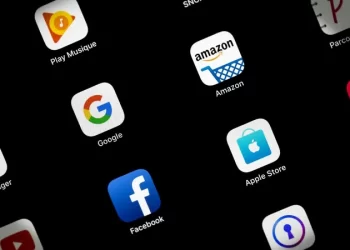 أبل ترغم مطوري التطبيقات على “خاصية جديدة”