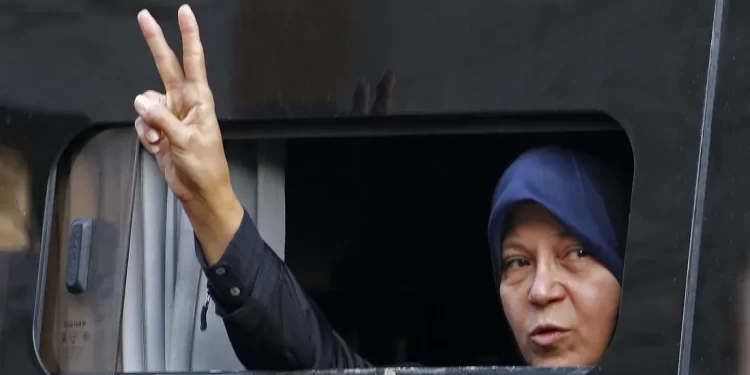 محكمة إيرانية تدين ابنة رفسنجاني.. وتصدر حكما بالسجن