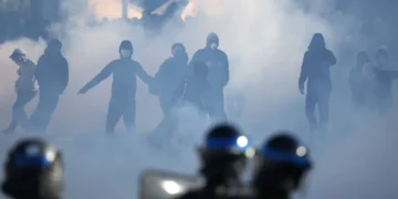 “أكثر من 1700 موقوف بيوم واحد” احتجاجات الطلاب تتسع في فرنسا