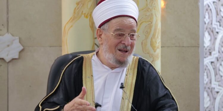 “فيديو” الشيخ أحمد حسن الطه يحذر الطبقة السياسية من فتنة تقضي على العراق