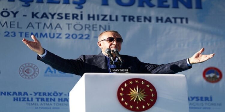 أردوغان يعلن رغبة تركيا بالتواصل مع دمشق: ليس لدينا هدف الانتصار على الأسد والسوريون أشقاؤنا