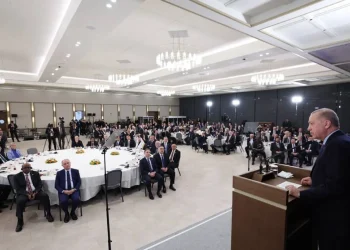 إردوغان يلوح لأوروبا بالأمن… وحزب كردي يطالب بحرية «أوجلان»