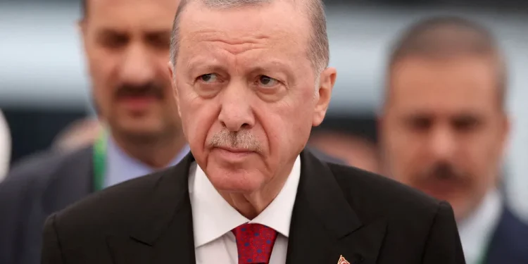 بتهمة “الإهانة” الرئيس إردوغان يقاضي زعيم حزب المعارضة