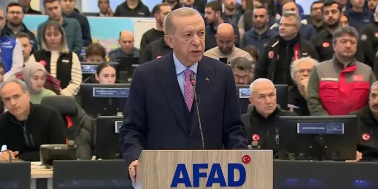 الرئيس أردوغان: 45 دولة تشارك في أعمال الإنقاذ لمواجهة آثار الزلزال