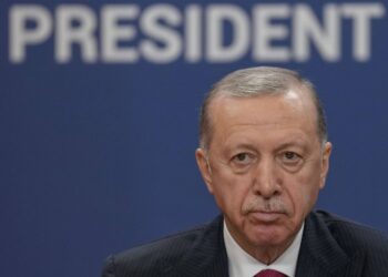 إردوغان: إسرائيل تشكل تهديداً ملموساً لسلام الشرق الأوسط والعالم
