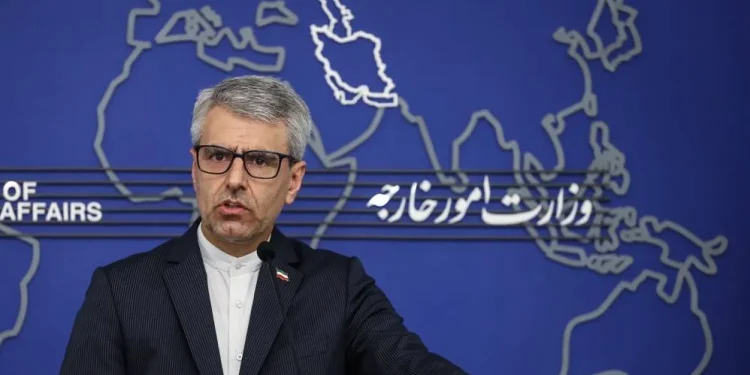 إيران تستضيف الثلاثاء اجتماعاً مع الصين وروسيا بشأن الملف النووي