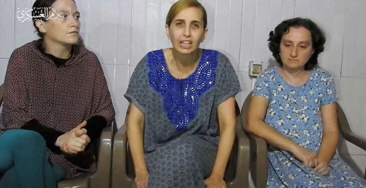 إسرائيلية أُطلق سراحها في صفقة التبادل توجه رسالة شكر إلى مقاتلي وقادة القسام- (تدوينات)