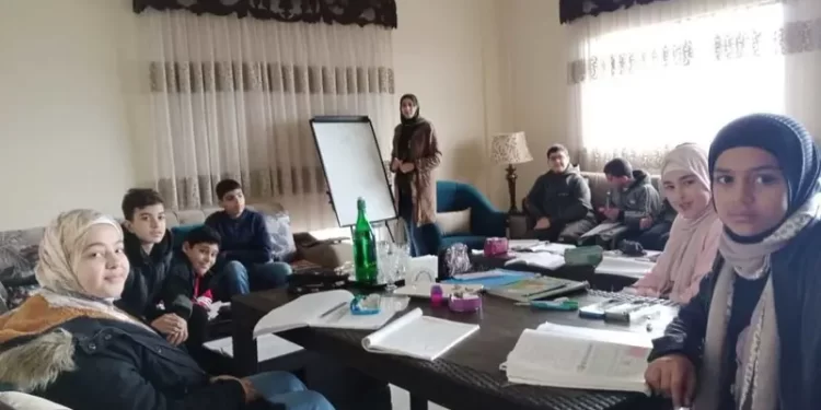 إضراب في مدارس لبنان.. ومعلّمات يستقبلن الطلاب بمنازلهن