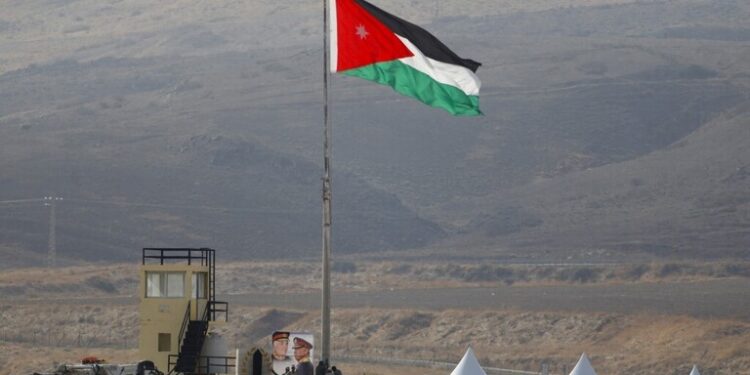 الأردن توقف متسللاً وتحبط محاولة تهريب من سوريا