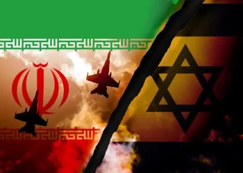 تفاصيل الصفقة الإيرانية الإسرائيلية.. هكذا فاجأ ترامب فريقه