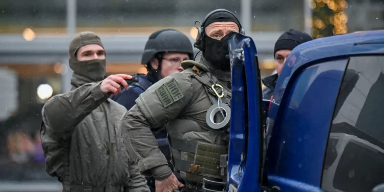 الشرطة الألمانية تنهي احتجاز الرهائن وقصة وراء المهاجم