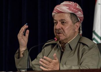 مسعود البارزاني يلمح لمسؤولية فصائل في “الحشد الشعبي” عن هجمات المسيرات