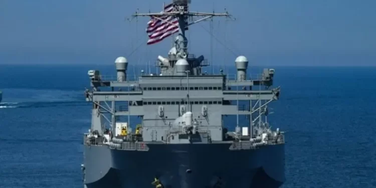 البحرية الأميركية تصادر أكبر شحنة هيروين بمياه الخليج العربي