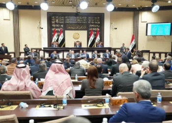 “يعيد خلط الأوراق بين بغداد وواشنطن” بعد تهديد العامري بدخول البرلمان بزي «الحشد»