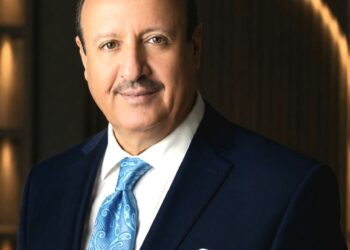 ترامب يُخير ايران بين “المطرقة الثقيلة وحصار الموت الاقتصادي”
