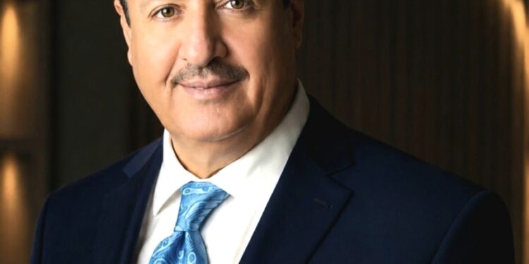 ترامب يُخير ايران بين “المطرقة الثقيلة وحصار الموت الاقتصادي”