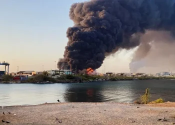الجيش السوداني يعترض مسيرات استهدفت أكبر قاعدة بحرية في بورتسودان