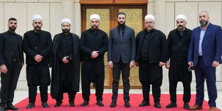 الشرع يجتمع مع «وجهاء الطائفة الدرزية» عقب تصريحات نتنياهو بحقهم