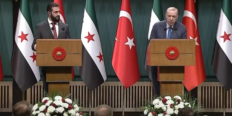 الرئيسان أردوغان والشرع يبحثان تطوير العلاقات الثنائية إلى “مستوى استراتيجي”