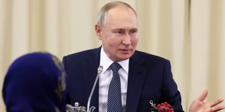 بوتين: مستعدون للتفاوض مع الجميع بشأن حلول مقبولة في أوكرانيا