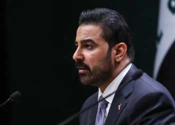 الزيدي يصل الرياض و “الأمن والأقتصاد والنفط” على طاولة المباحثات