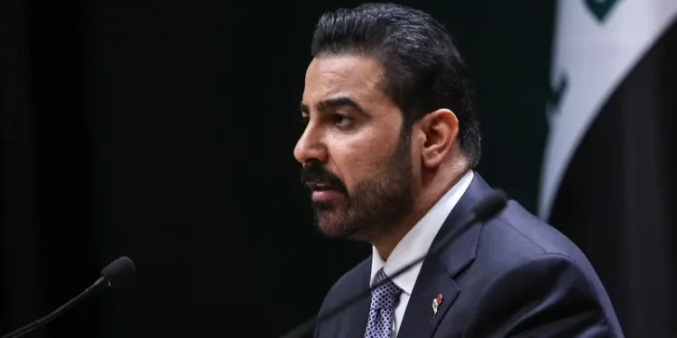الزيدي يصل الرياض و “الأمن والأقتصاد والنفط” على طاولة المباحثات