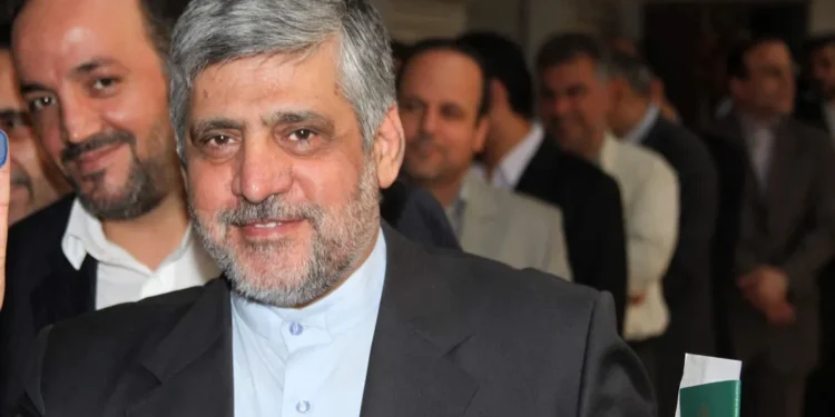 ايران تتحدى لبنان: والسفير مازال على رأس عمله