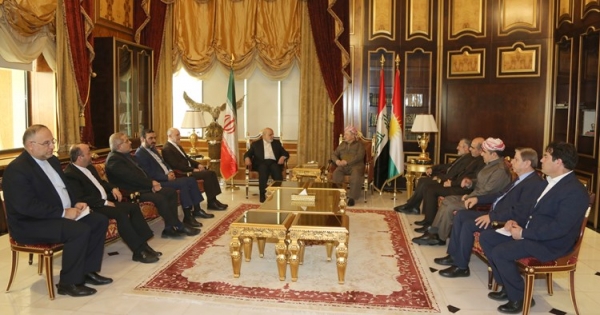 إيران تتحرك لتأمين حدودها ضد أقرب القواعد الأمريكية باستيعاب بارزاني سياسيا واقتصاديا