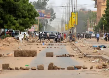 تظاهرات تطالب بحكم مدني بالسودان.. ودعوات أممية لتقديم تنازلات