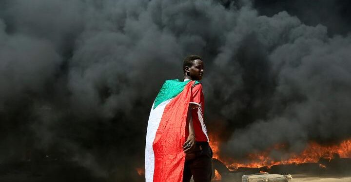 هل ينجح السودان في الوصول للحكم المدني؟ بعد السنوات الدموية