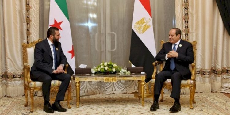 الشرع مخاطباً السيسي: لا غنى لـ”دمشق” عن “حضن القاهرة”