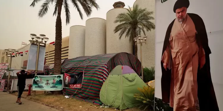 جمر تحت الرماد..هدنة مؤقتة بين الصدر والإطار في العراق