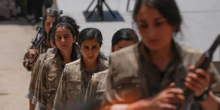 تحسباً للصدام «العمال الكردستاني» يسحب جميع قواته من تركيا إلى شمال العراق