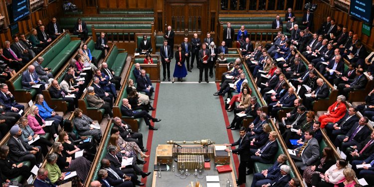 مجلس العموم البريطاني يناقش أحداث الساحل السوري
