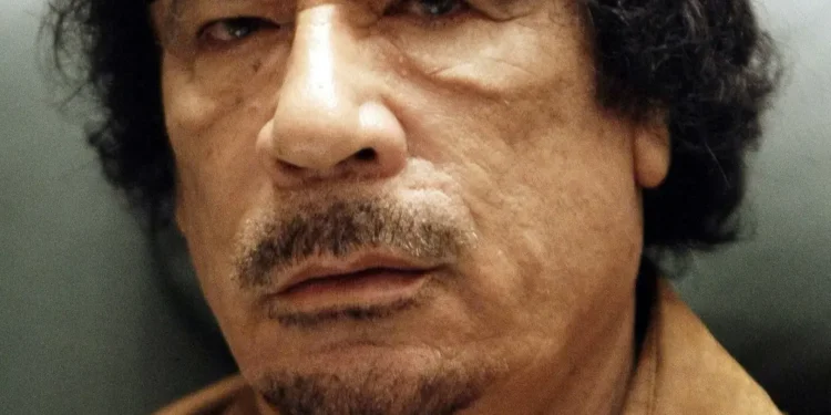 هل كشف النقاب عن السر المخفي حول دفن القذافي بعمق الصحراء؟