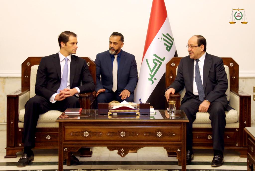 المالكي يستجدي واشنطن لدعم استكمال الحكومة وتحالف الصدر يطالب بإنهاء تواجد قواتها في العراق