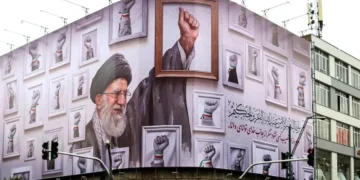 ايران تحدد الرابع من يوليو موعداً لتشييع جنازة مرشدها السابق علي خامنئي