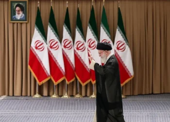 خامنئي: أميركا وأوروبا أصل المشاكل والحروب
