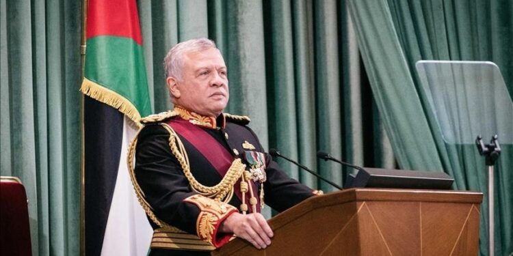 ملك الأردن يرفض محاولة الفصل بين الضفة الغربية وقطاع غزة