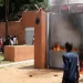 فرنسا تجلي رعايا في النيجر “لن نتدخل عسكرياً.. ولن نقع في الفخ”