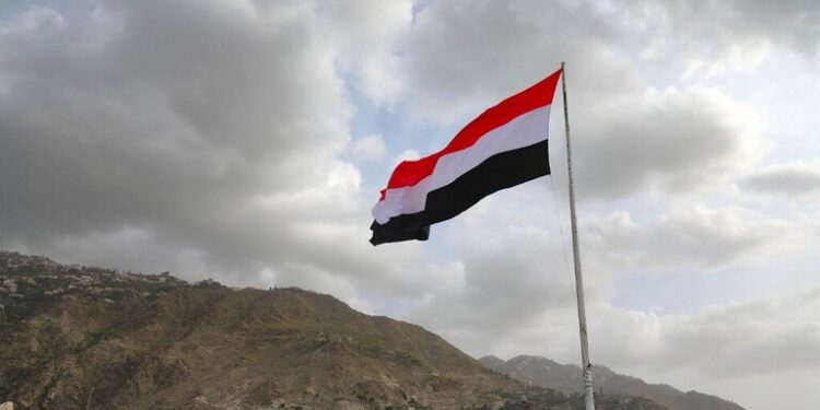تهديد حوثي باستهداف منشآت حيوية واستراتيجية في عمق “دول العدوان”
