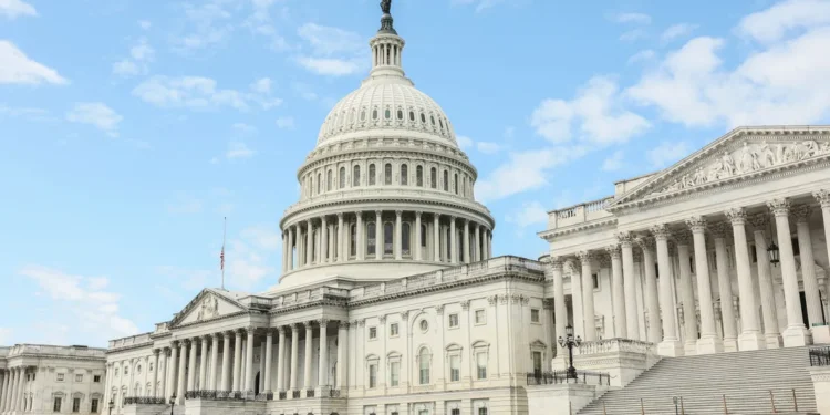 أمريكا تدخل رسميا في حالة شلل فيدرالي