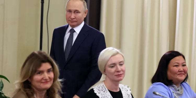 بوتين لأمهات الجنود: أشاطركم الألم