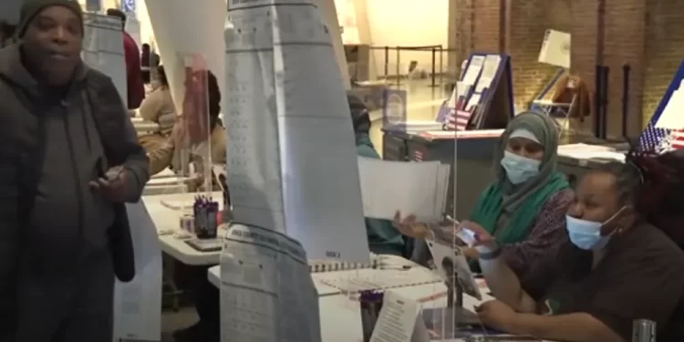 تهديد بقنبلة وترهيب خلال التصويت بانتخابات الكونغرس