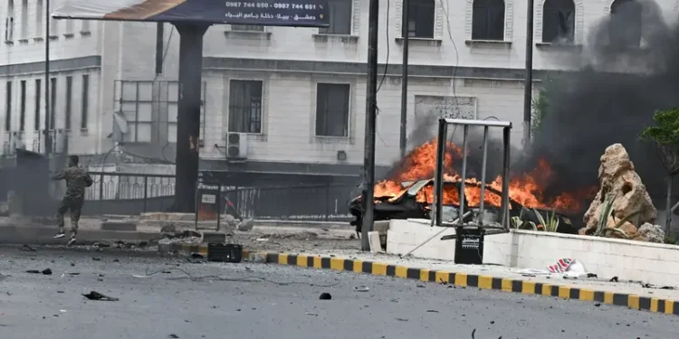 مقتل جندي سوري و12 جريح جراء انفجار سيارة مفخخة في دمشق